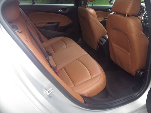 Used 2017 Chevrolet Cruze Premier FWD image 30