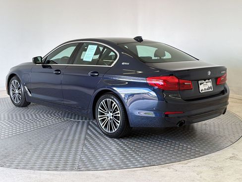 Used 2019 BMW 530e xDrive AWD/4WD image 3