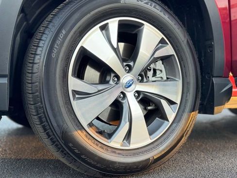 Used 2024 Subaru Ascent Premium w/ Convenience Package image 34