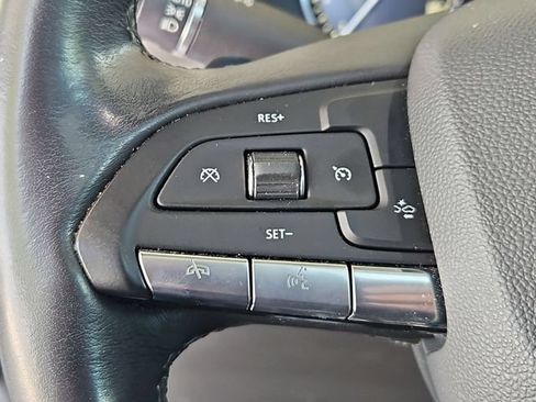 Used 2020 Cadillac XT4 Premium Luxury w/ Driver Awareness Package FWD image 12