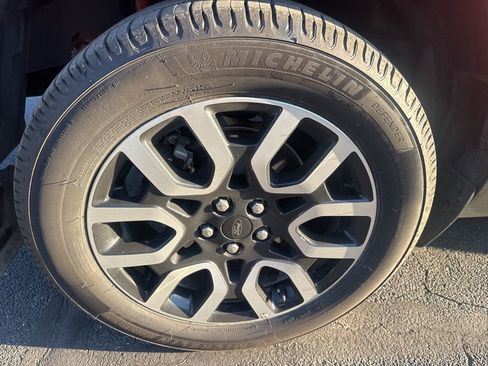 Used 2024 Ford Maverick Lariat FWD image 16