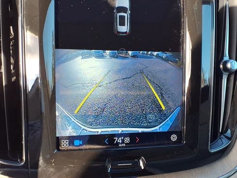 Certified 2023 Volvo XC60 B5 Plus w/ Protection Package Premier image 21