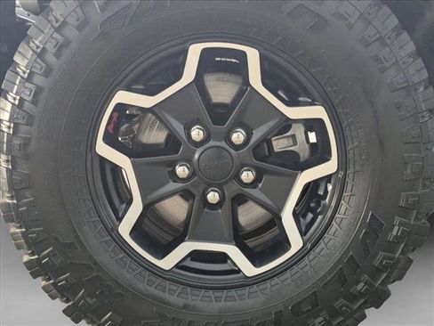 Used 2020 Jeep Wrangler Unlimited Sport AWD/4WD image 24
