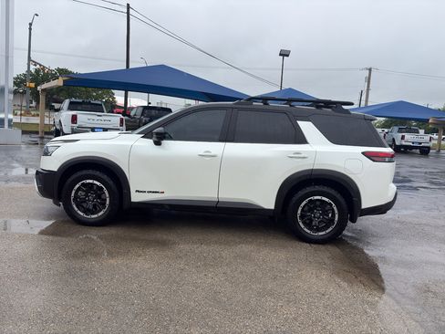 Used 2024 Nissan Pathfinder Rock Creek AWD/4WD image 8