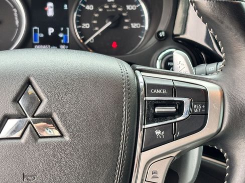 Used 2019 Mitsubishi Outlander 4WD Plug-In Hybrid image 20