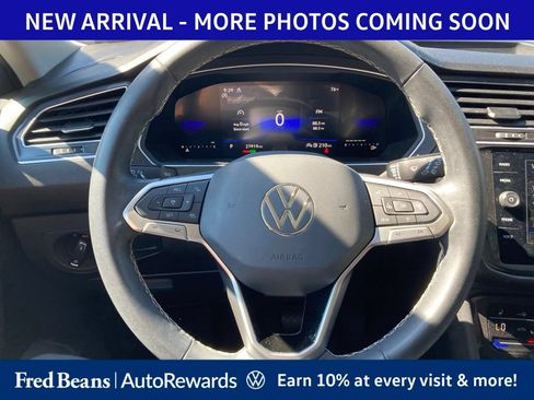 Certified 2023 Volkswagen Tiguan SE w/ Panoramic Sunroof Package AWD/4WD image 12