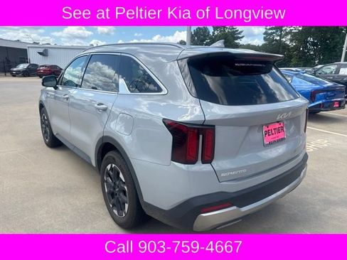 Used 2025 Kia Sorento S FWD image 6
