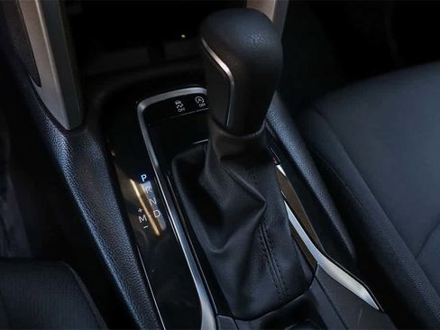 Used 2024 Toyota Corolla Cross LE w/ Moonroof Package image 20