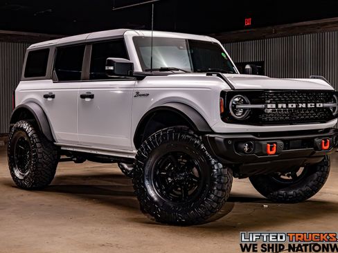 Used 2023 Ford Bronco Wildtrak image 1