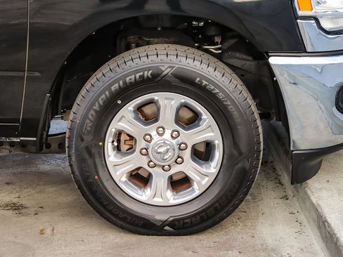 Used 2019 RAM 2500 Big Horn RWD image 11