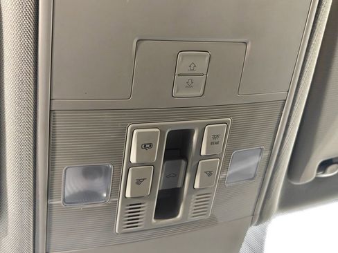 Used 2019 Volkswagen Atlas SEL Premium image 10