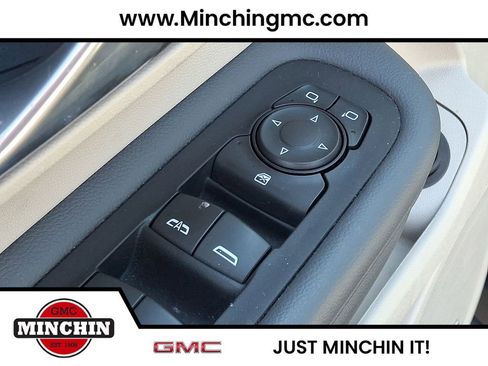 Used 2022 GMC Terrain Denali image 24