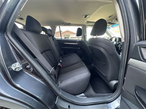 Used 2011 Subaru Outback 2.5i Premium AWD/4WD image 10