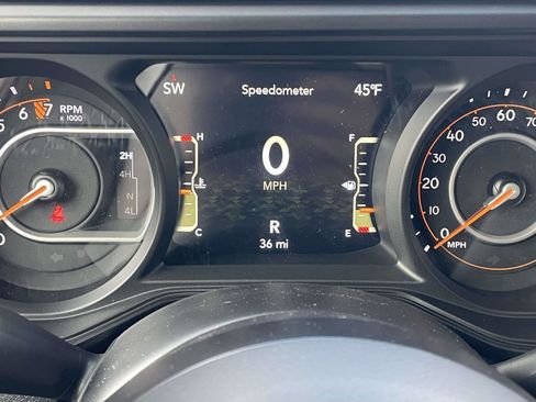 New 2025 Jeep Gladiator Mojave w/ Convenience Group image 8