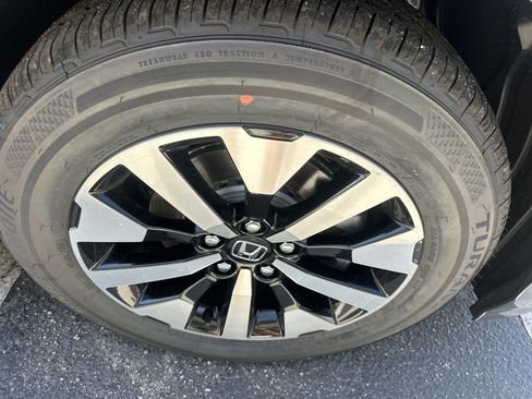 Used 2026 Honda Odyssey EX-L image 6
