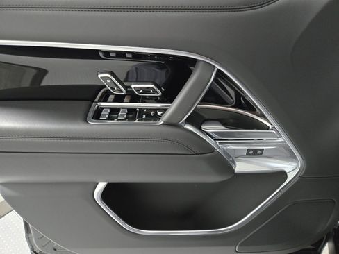 New 2025 Land Rover Range Rover SE image 22