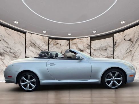 Used 2010 Lexus SC 430 Convertible RWD image 5