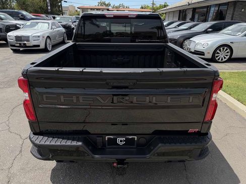 Used 2025 Chevrolet Silverado 1500 RST w/ Redline Edition AWD/4WD image 5