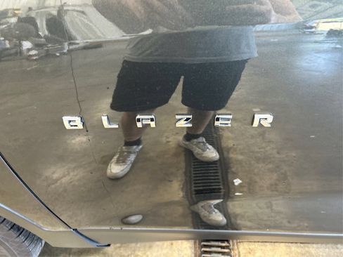 Used 2019 Chevrolet Blazer LT FWD image 23