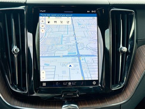 Used 2022 Volvo XC60 B5 Inscription w/ Advanced Package image 14