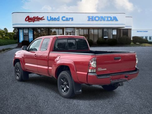 Used 2015 Toyota Tacoma 4x4 Access Cab image 3