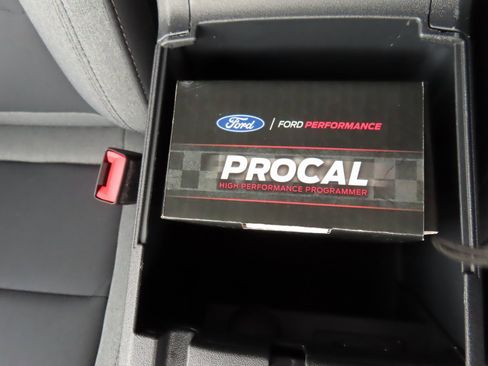 New 2025 Ford Bronco Base image 16