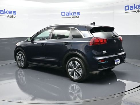 Certified 2019 Kia Niro EX w/ Cold Weather Package 2.0 image 6