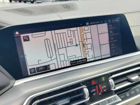 Used 2021 BMW X5 xDrive45e w/ Premium Package image 23