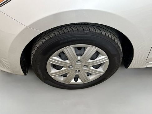 Used 2023 Kia Rio S image 29