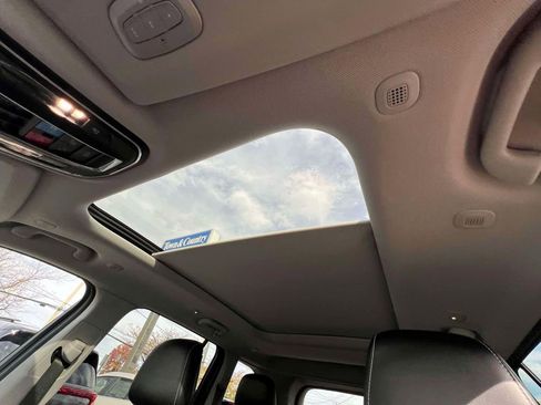 Used 2022 Jeep Grand Cherokee Limited 4xe image 30