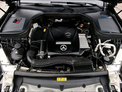 Used 2018 Mercedes-Benz GLC 300 4MATIC image 26