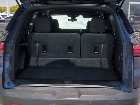 Used 2023 Chevrolet Traverse LT FWD image 31