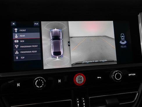 Used 2025 Porsche Macan image 39