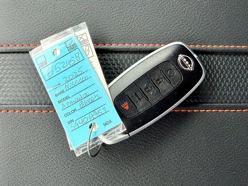 Used 2025 Nissan Armada PRO-4X w/ Pro-4X Premium Package image 35