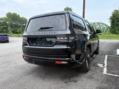 Certified 2025 Jeep Grand Wagoneer Series II Obsidian w/ Quick Order Packagew 28T AWD/4WD image 7