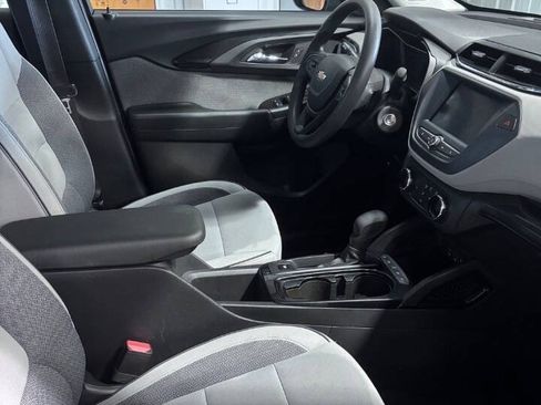 Used 2023 Chevrolet TrailBlazer LS w/ LPO, Blackout Package AWD/4WD image 6