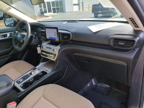 Used 2023 Ford Explorer 4WD w/ Class IV Trailer Tow Package image 30