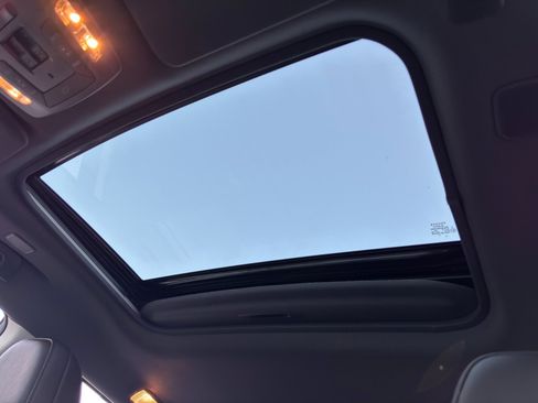 Used 2024 Toyota Sienna Platinum image 12