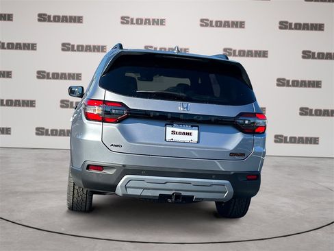 New 2025 Honda Pilot TrailSport image 4