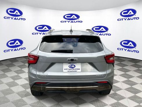 Used 2025 Chevrolet Trax ACTIV w/ Driver Confidence Package image 5