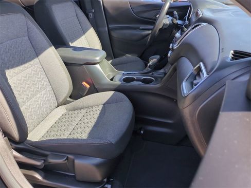 Used 2022 Chevrolet Equinox LT image 28