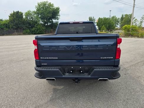 Used 2019 Chevrolet Silverado 1500 Custom w/ Custom Value Package AWD/4WD image 4