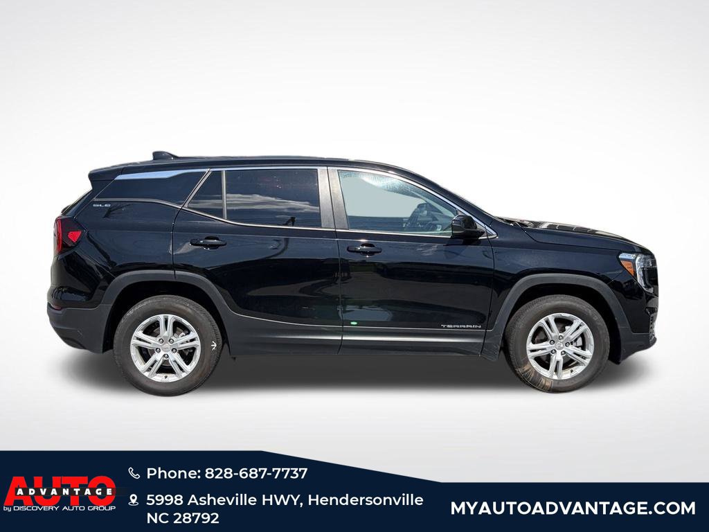 Used 2024 GMC Terrain SLE AWD/4WD image 2