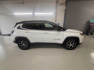 Certified 2024 Jeep Compass Limited w/ Mopar Graphics Package AWD/4WD video 1