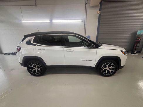Certified 2024 Jeep Compass Limited w/ Mopar Graphics Package AWD/4WD image 1