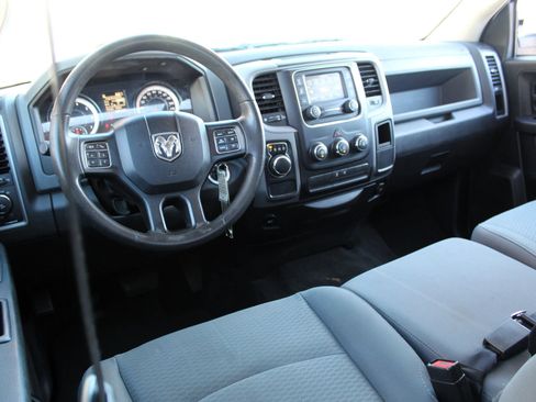 Used 2017 RAM 1500 Express RWD image 18