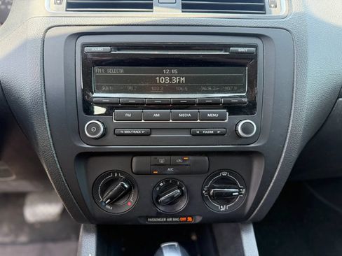 Used 2013 Volkswagen Jetta S FWD image 10