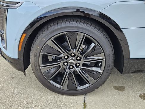 New 2025 Cadillac Lyriq Sport w/ LPO, Floor Liner Package RWD image 36
