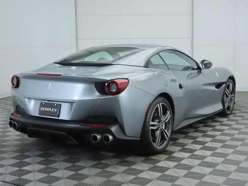 Used 2019 Ferrari Portofino image 13
