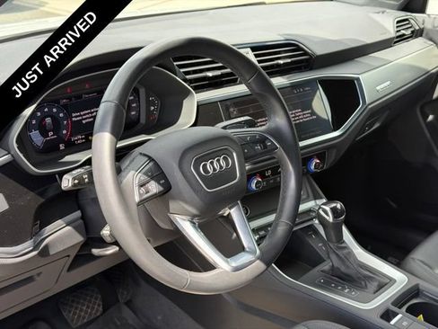 Used 2023 Audi Q3 2.0T Premium w/ Convenience Package AWD/4WD image 10